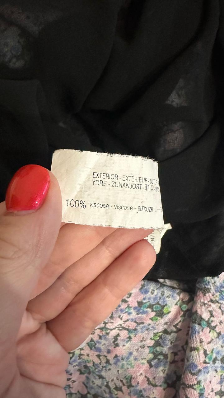 Платье Zara с цветочным принтом и открытой спиной
