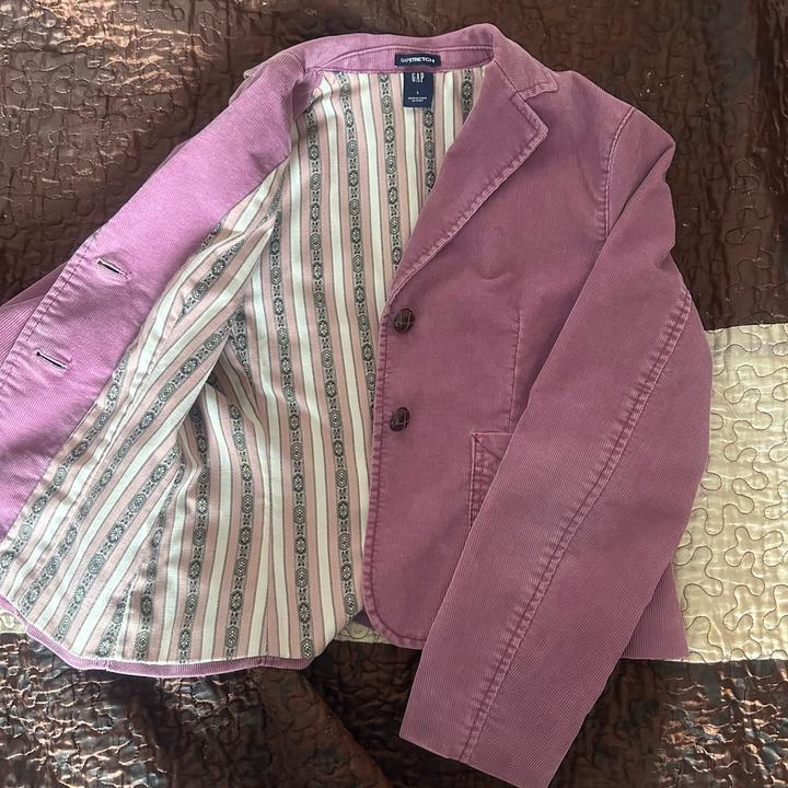 Розовый пиджак GAP