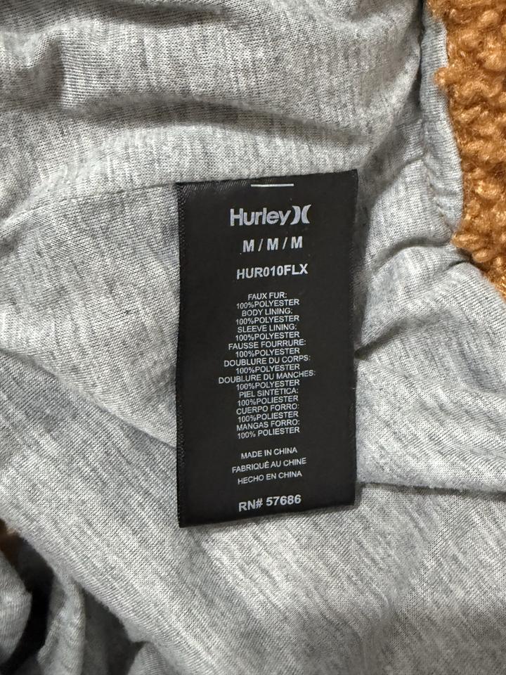 Шубка Hurley покупала в Дубай оригинал 100%