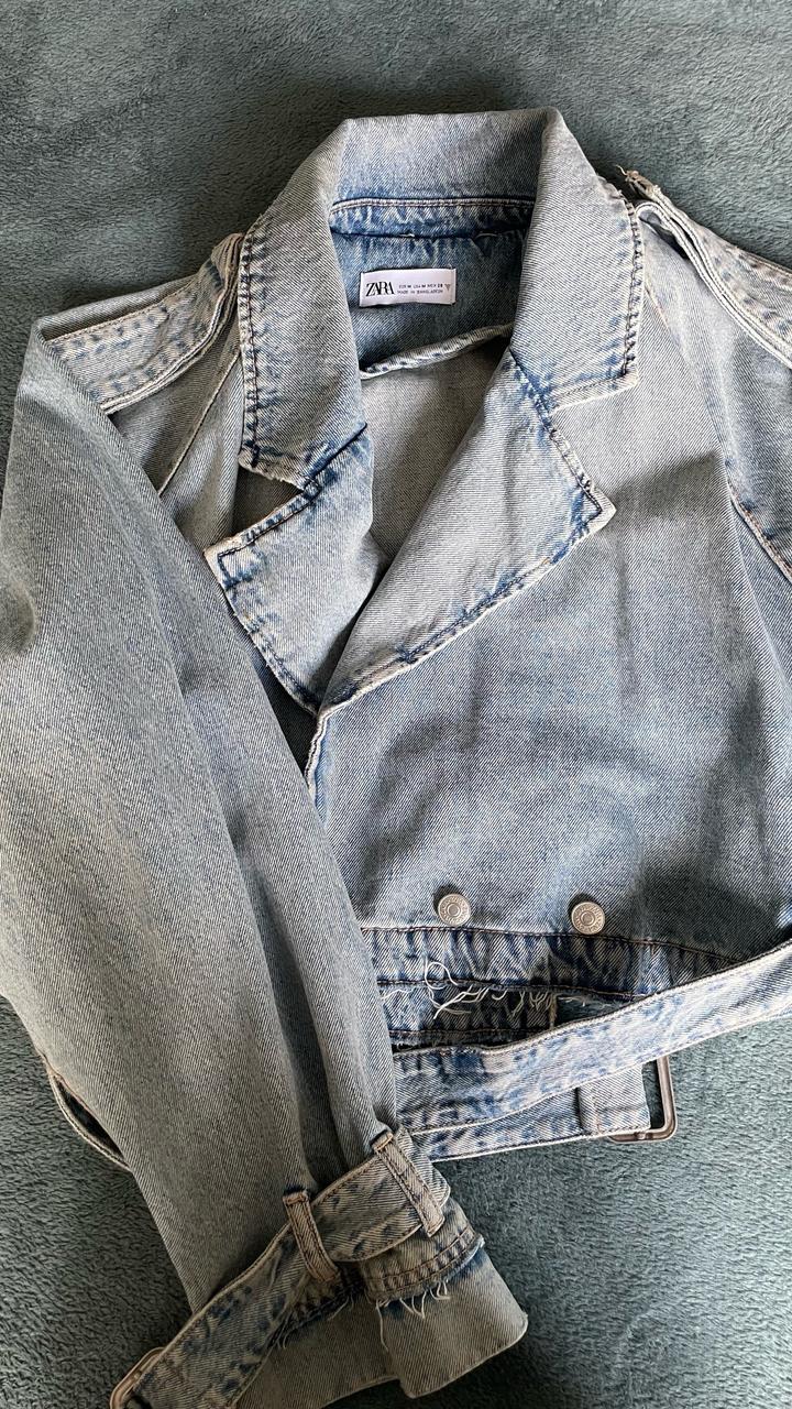 ZARA джинсовая укороченная косуха