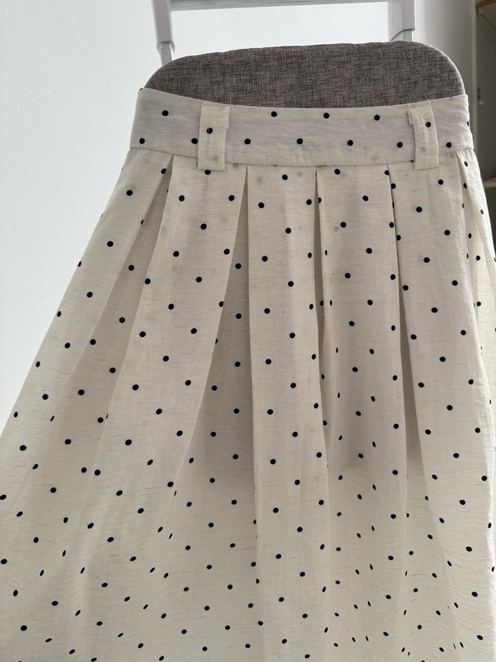 Трендовая юбка в горошек