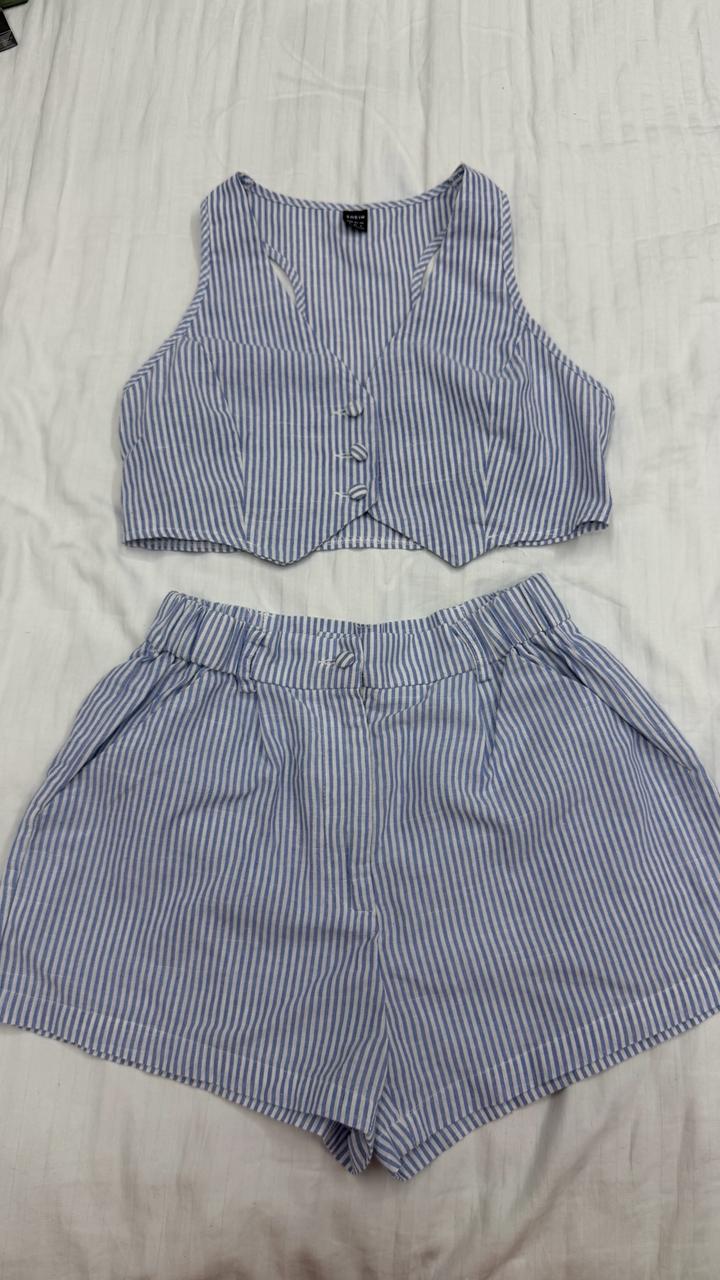 Двойка топик и шорты от Shein , размер XS
