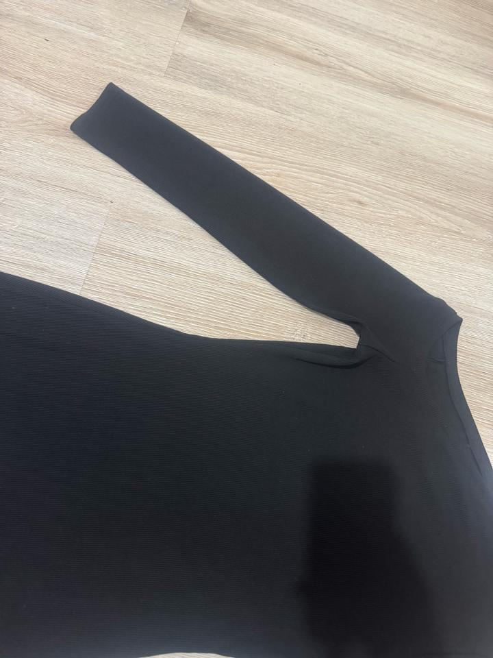 Трикотажное платье