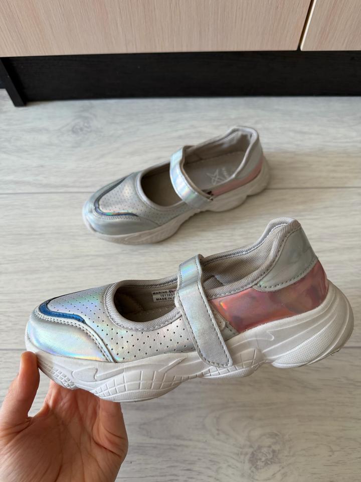 Обувь на девочку