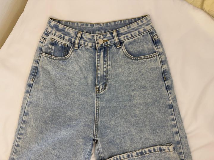 Джинсы голубые