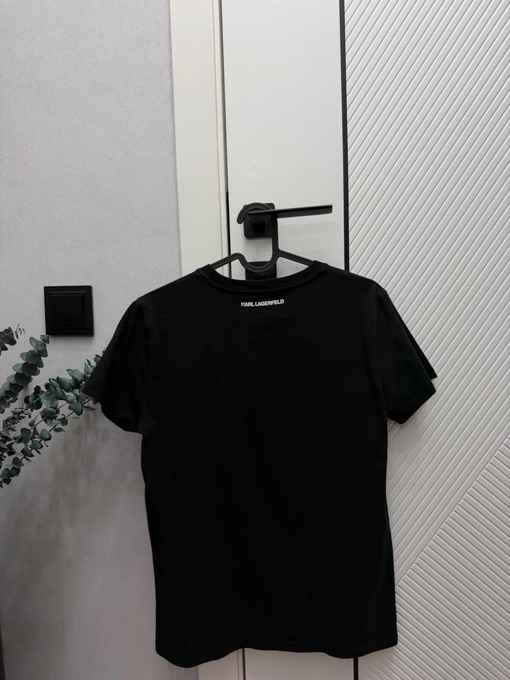 Футболка Karl