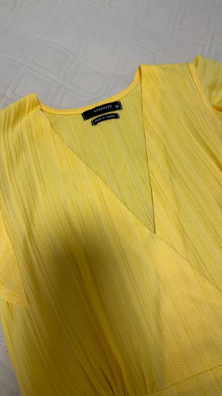 Желтое платье Reserved