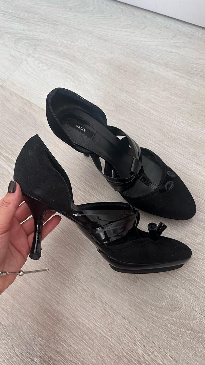 Черные туфли Bally
