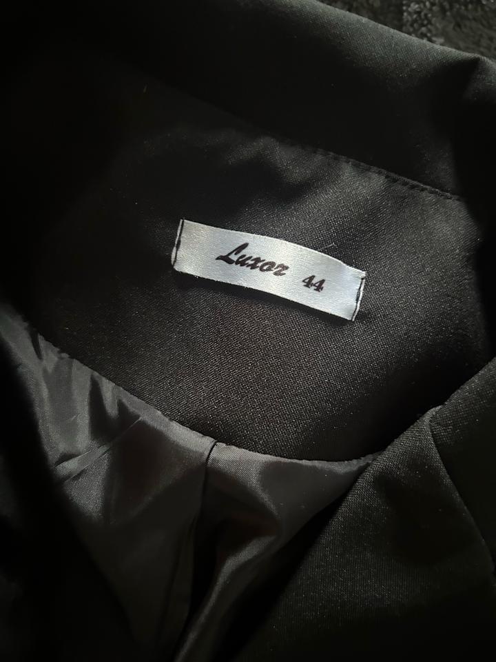 школьный черный пиджак