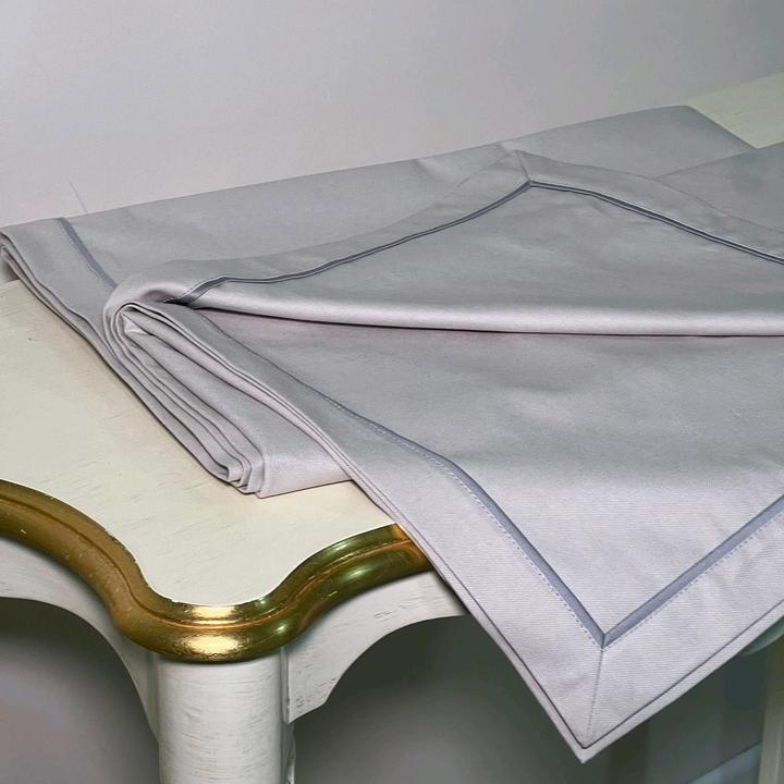 Скатерть серая размер 200/140