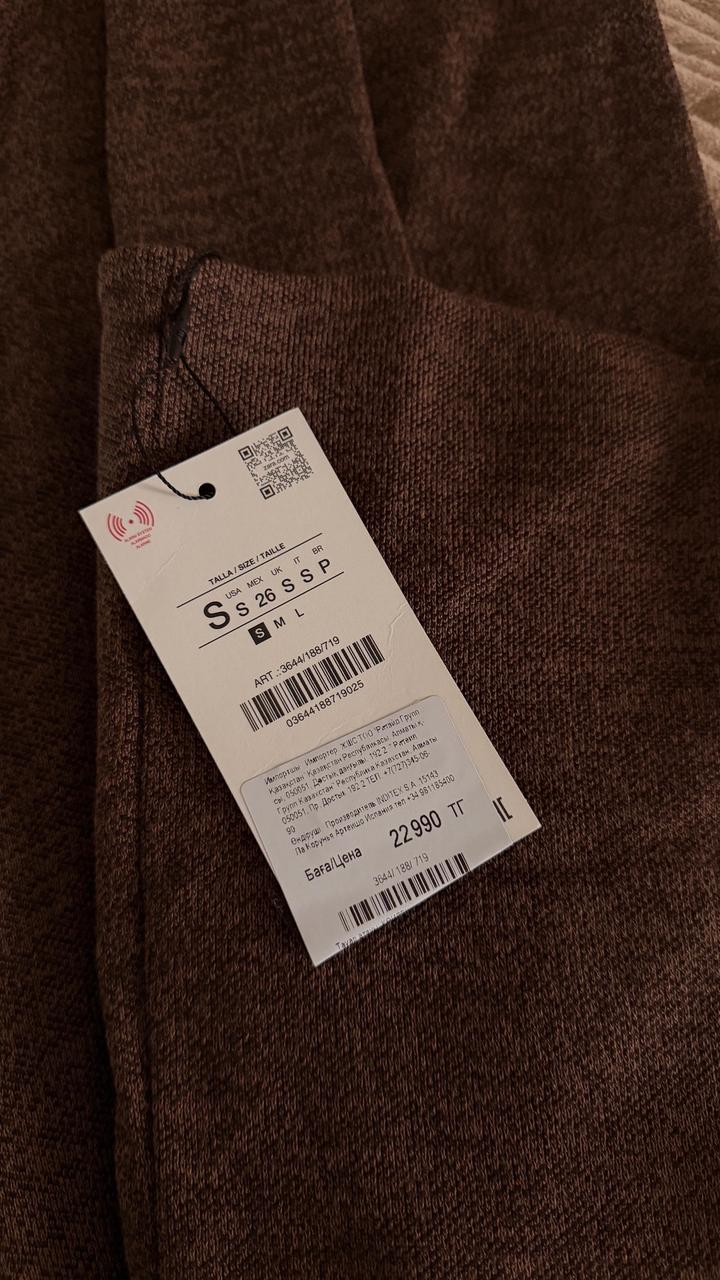 Платье от бренда Zara