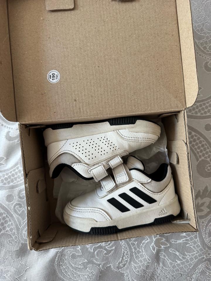 Детские кроссовки Adidas