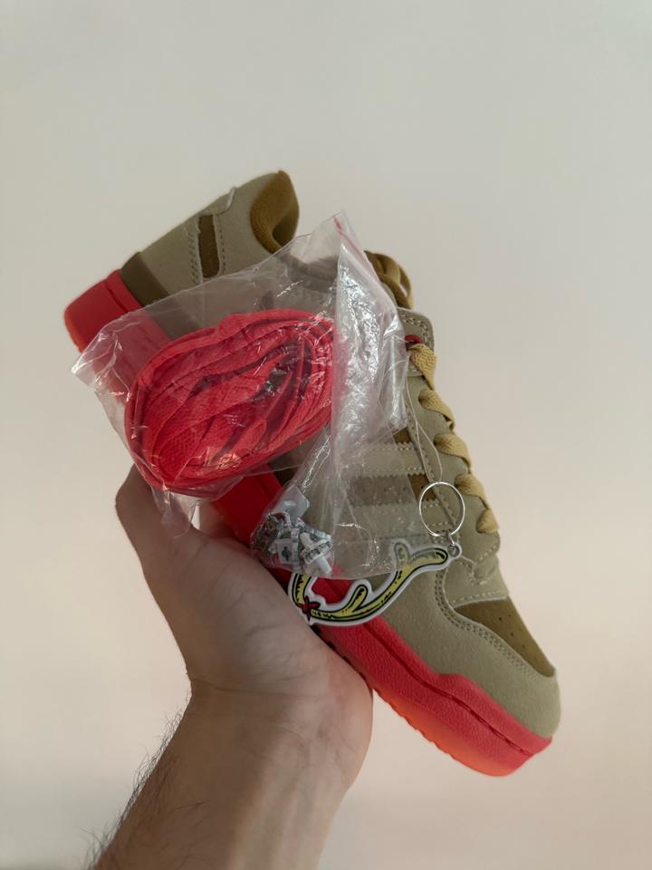 Продам кроссовки Adidas