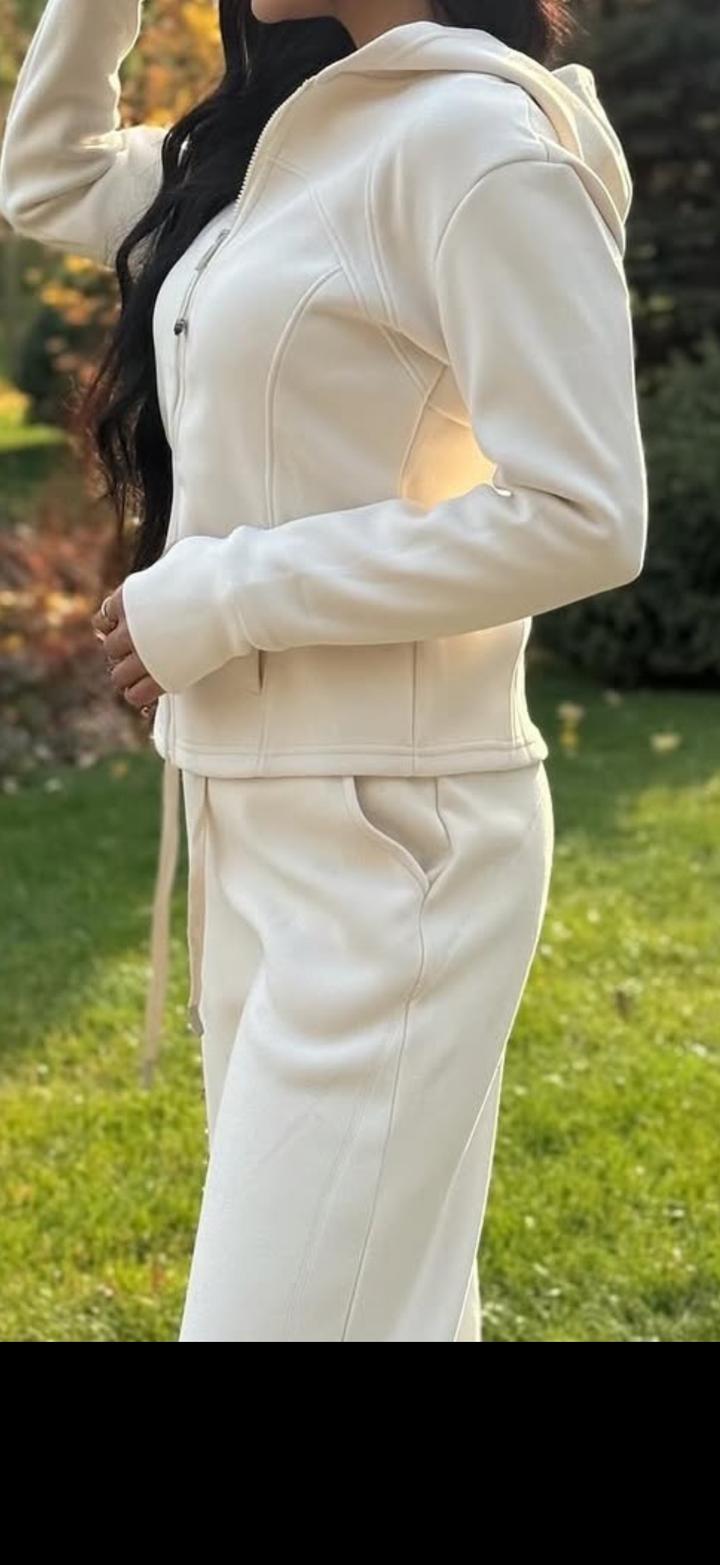 Двойка спортивная бежевая