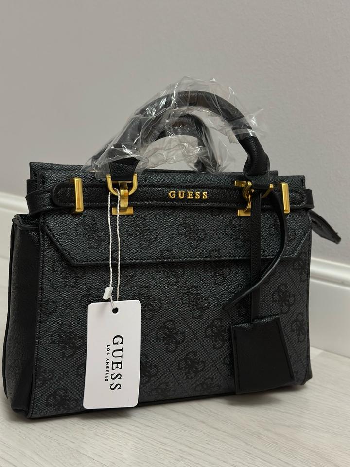 Сумка Guess