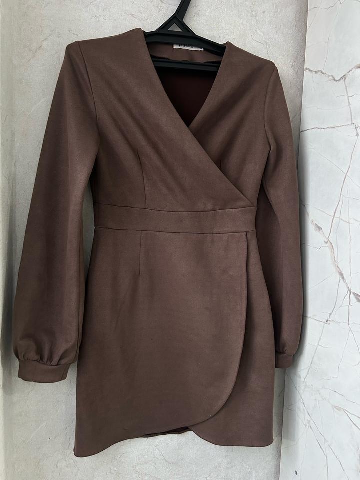 Коричневое платье