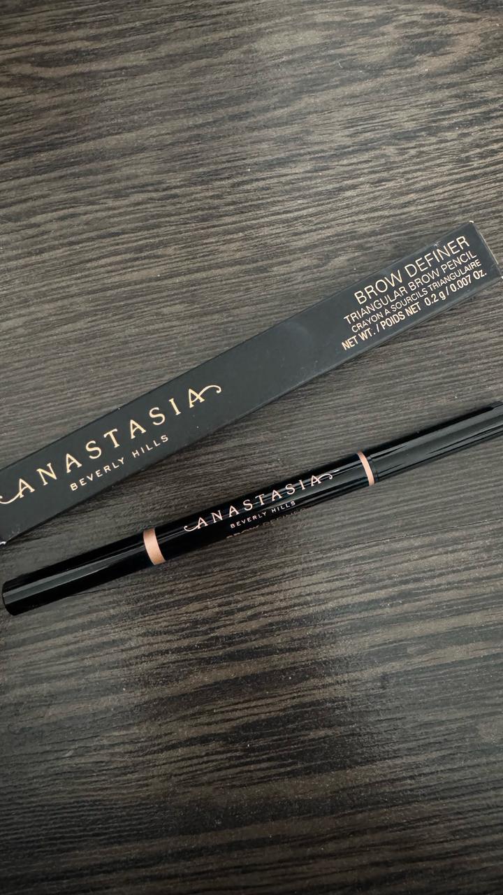 ANASTASIA BEVERLYHILLS brow definer triangular