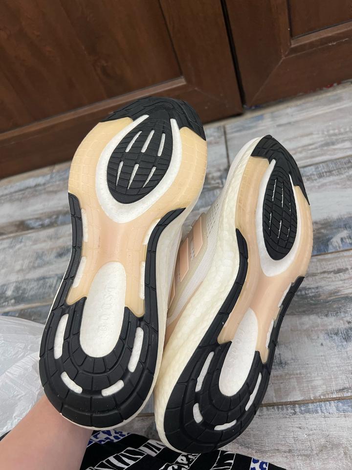 Кроссовки Adidas