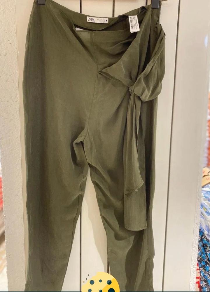 Брюки хаки Зара