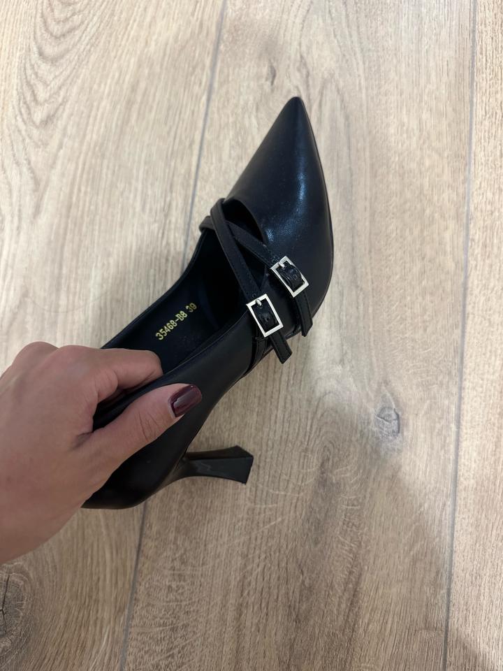 Черные туфли