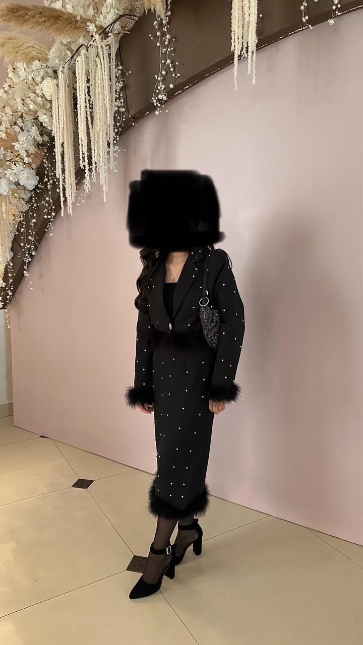 Черный костюм (пиджак+юбка)