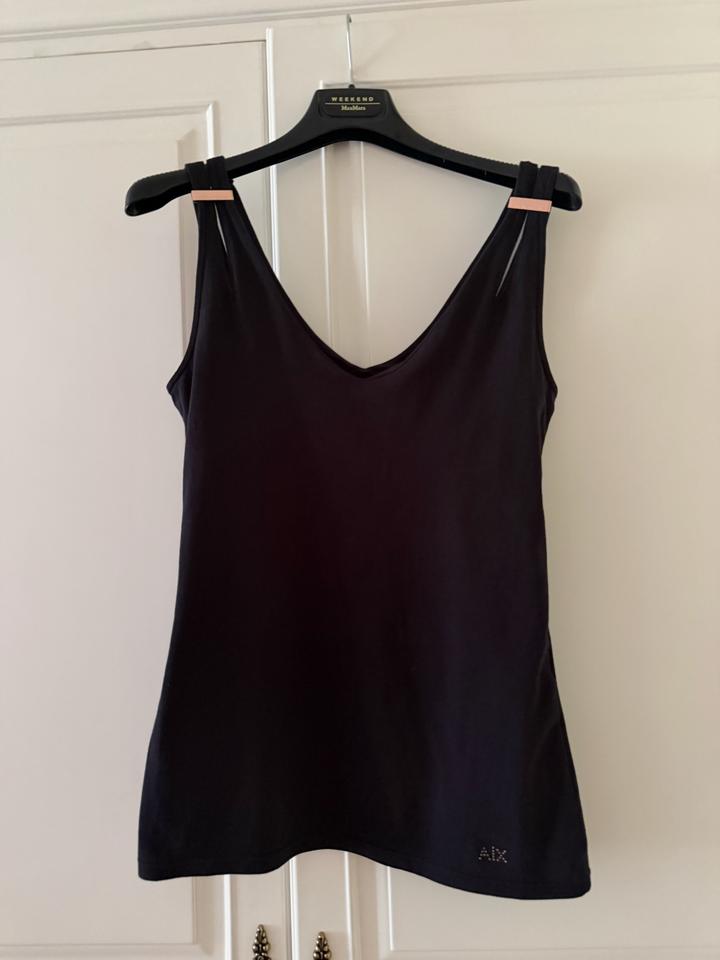 Топ Armani Exchange