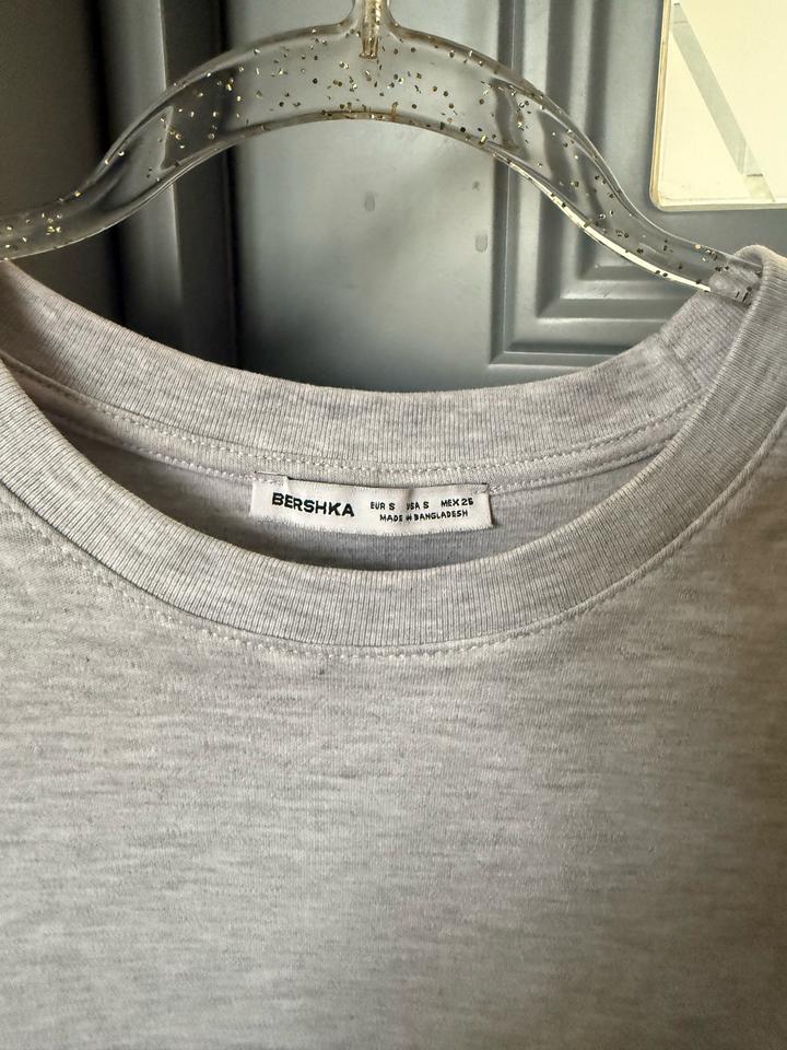 Футболка bershka