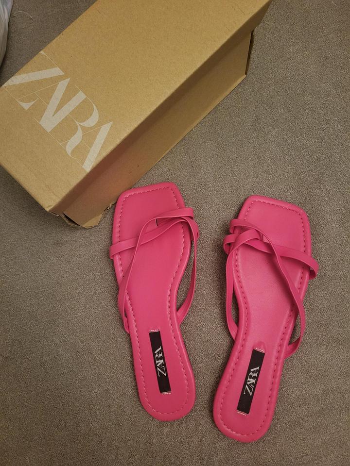 Розовые шлепки Zara 39 р