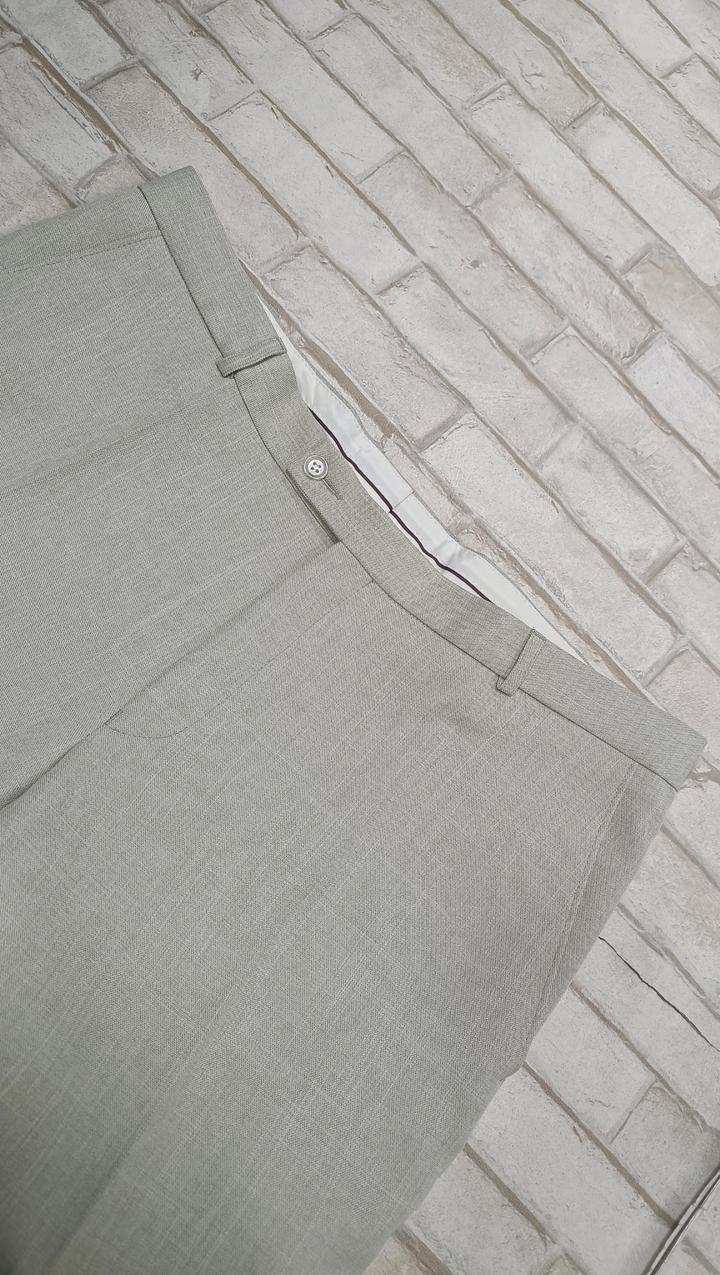 Мужской костюм двойка светлого цвета