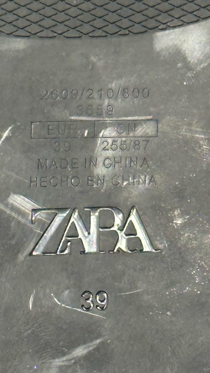 Босоножки Zara