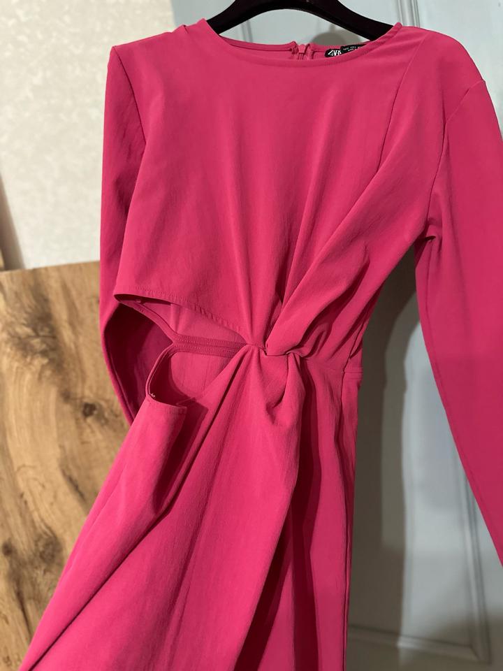 Эффектное платье Zara