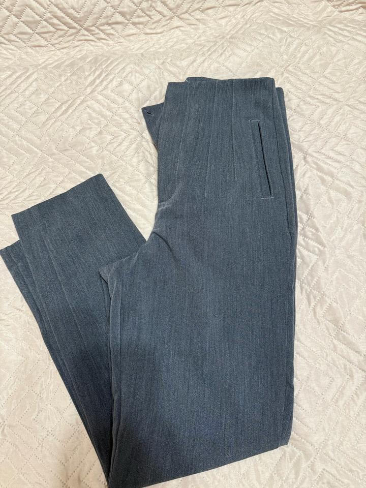 Серые штаны