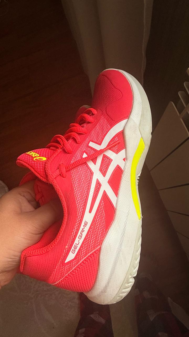 Кроссовки asics