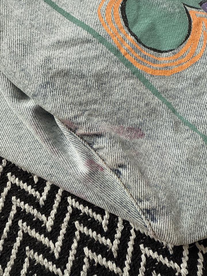 Джинсовая куртка