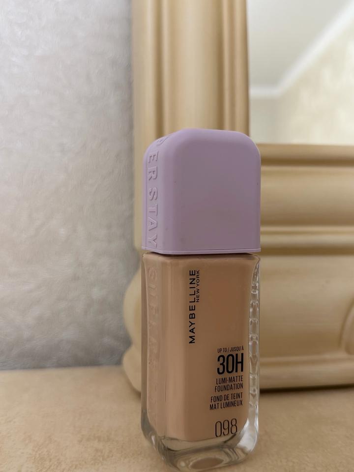 MAYBELLINE NEW YORK super stay lumi-matte 30h