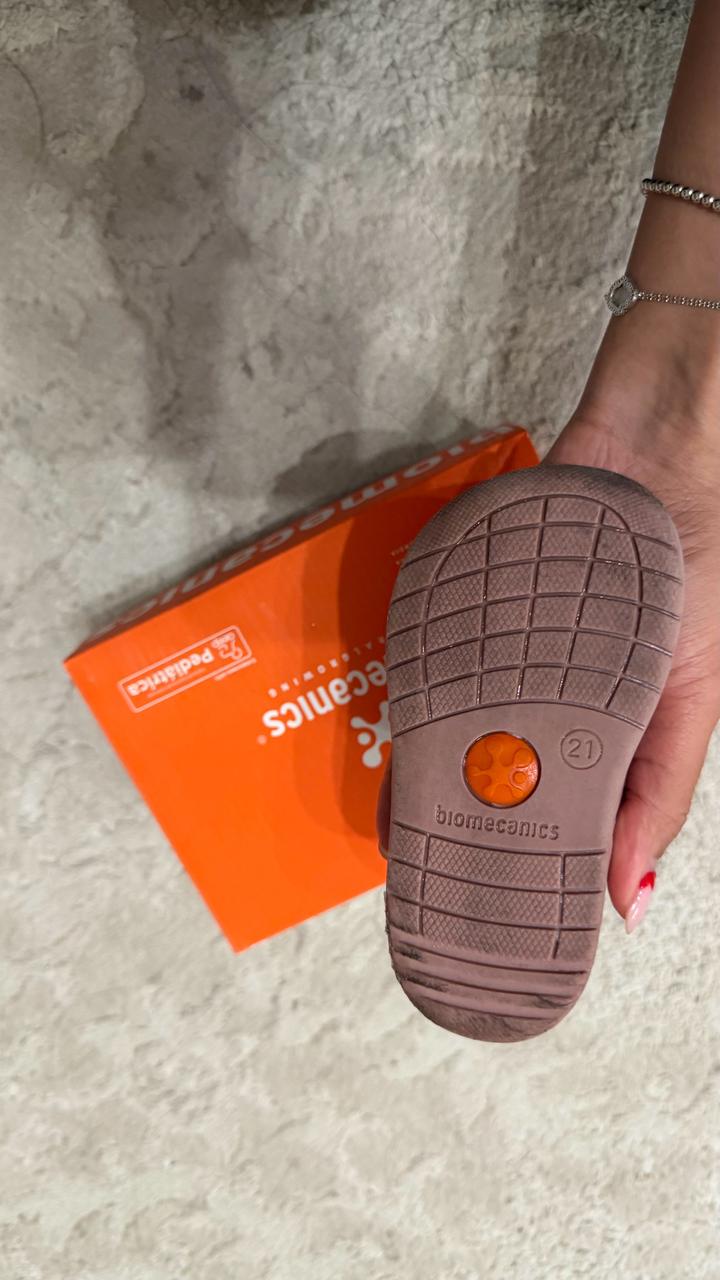 Ботинки детские biomecanics 21 на весну