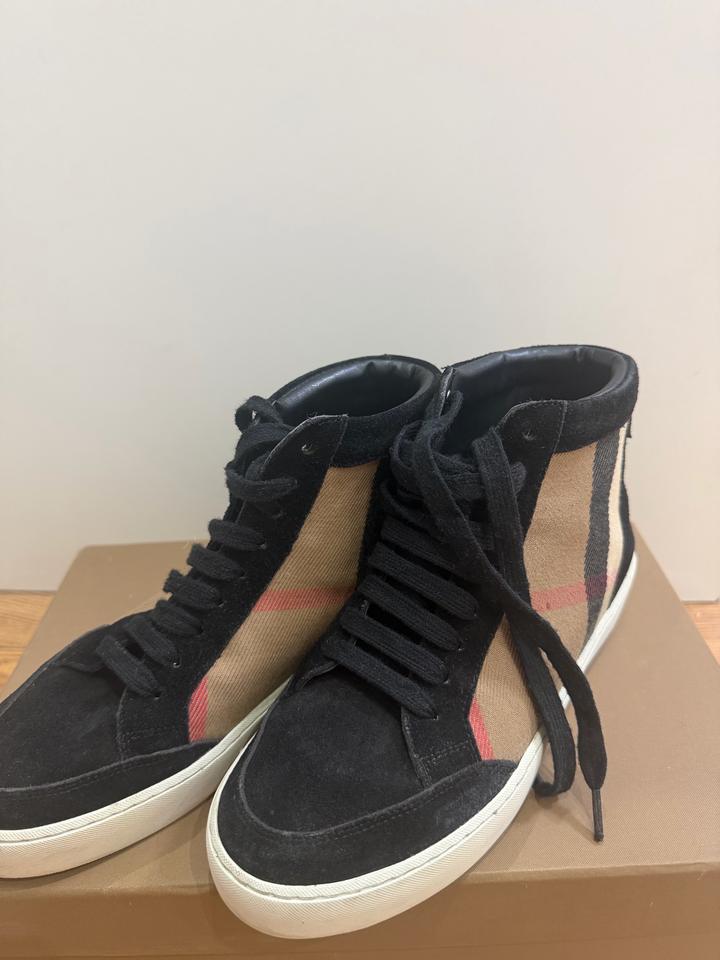 Кеды 36 размера. От бренда Burberry