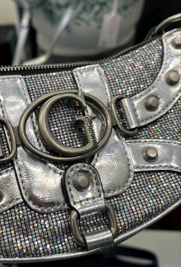 Сумка Guess