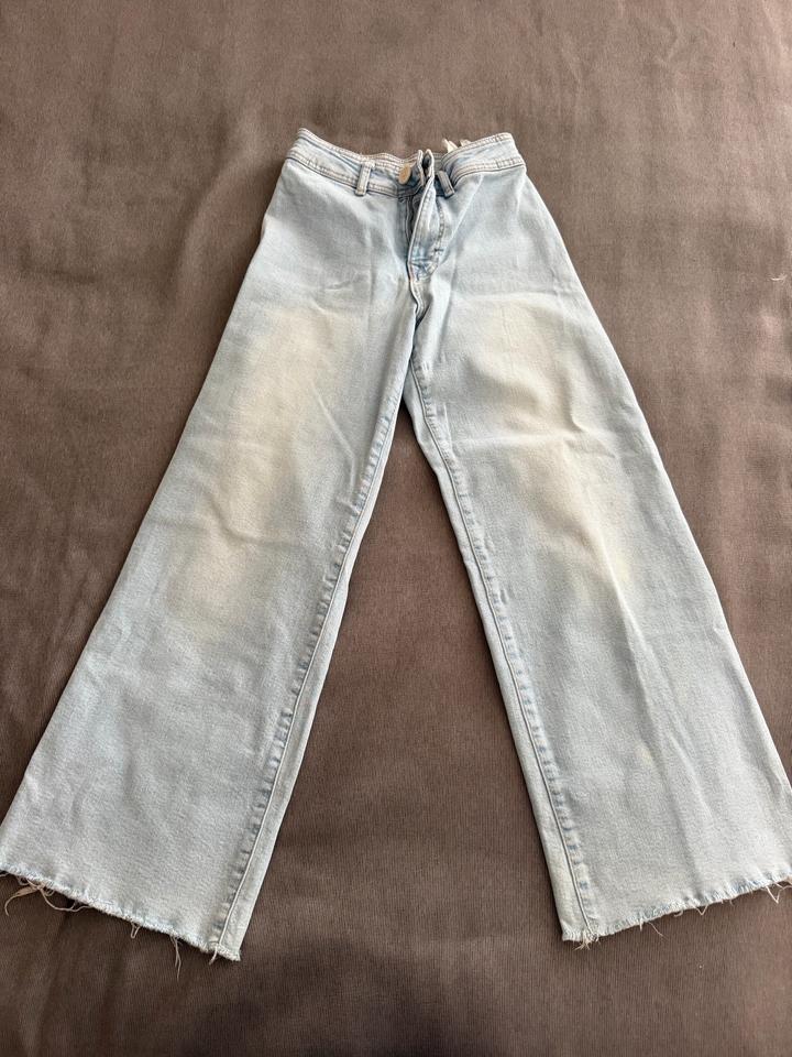 Джинсы клеш Zara