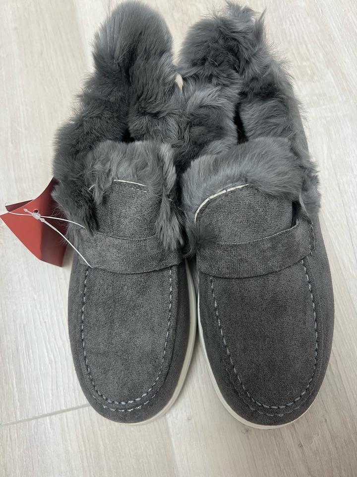 Ботинки зимние новые 38 размер