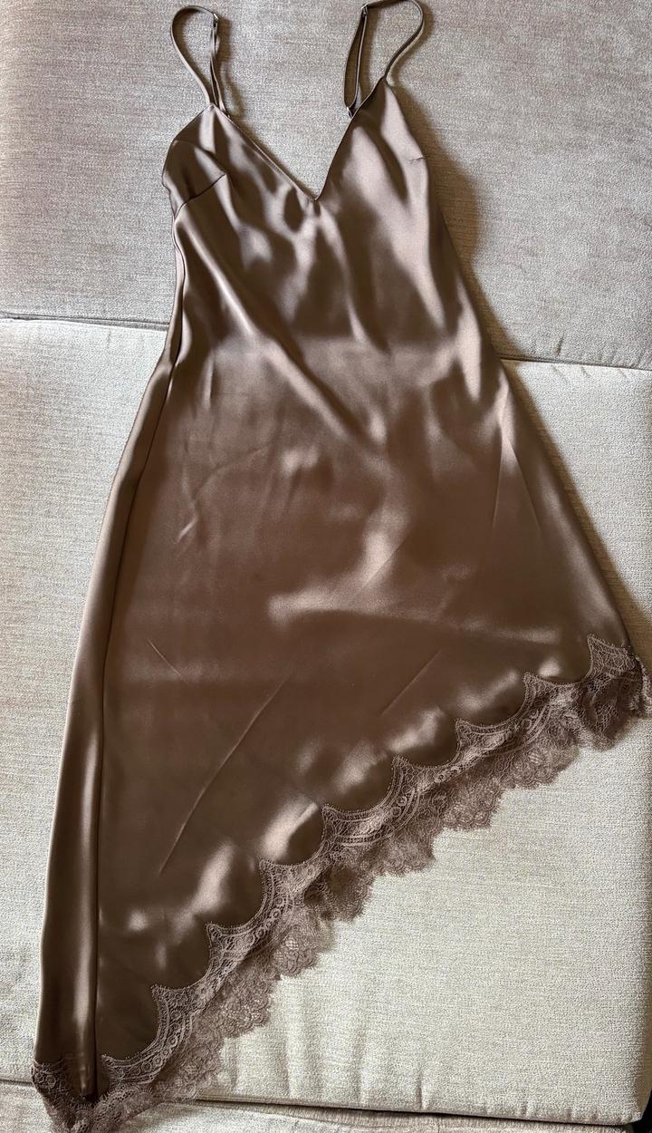 Коричневое платье Zara