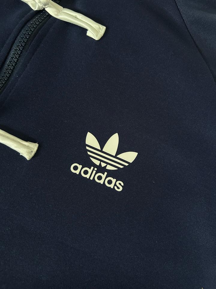 Ветровка adidas