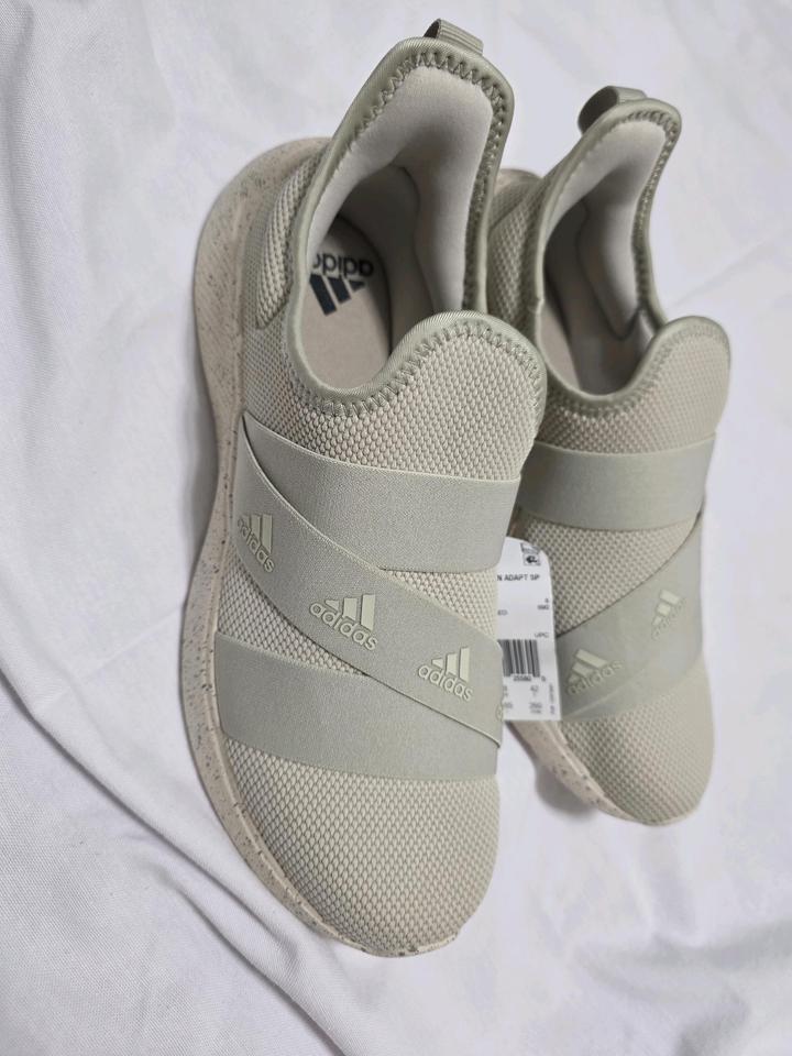 Женские кроссовки Adidas