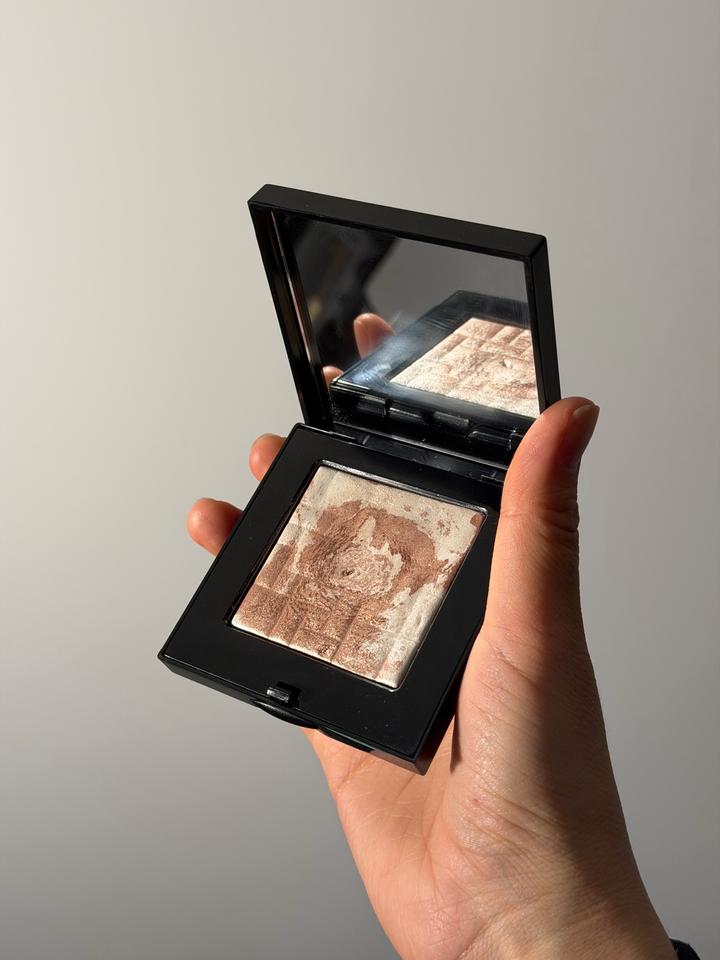 Хайлайтер-пудра Bobbi Brown