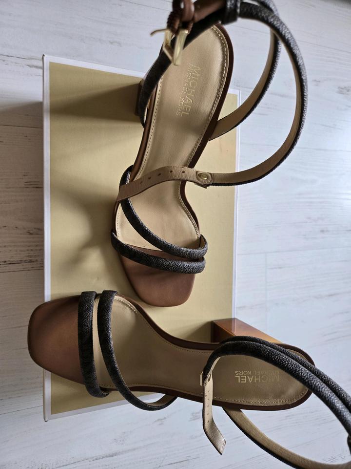 Босоножки Michael Kors