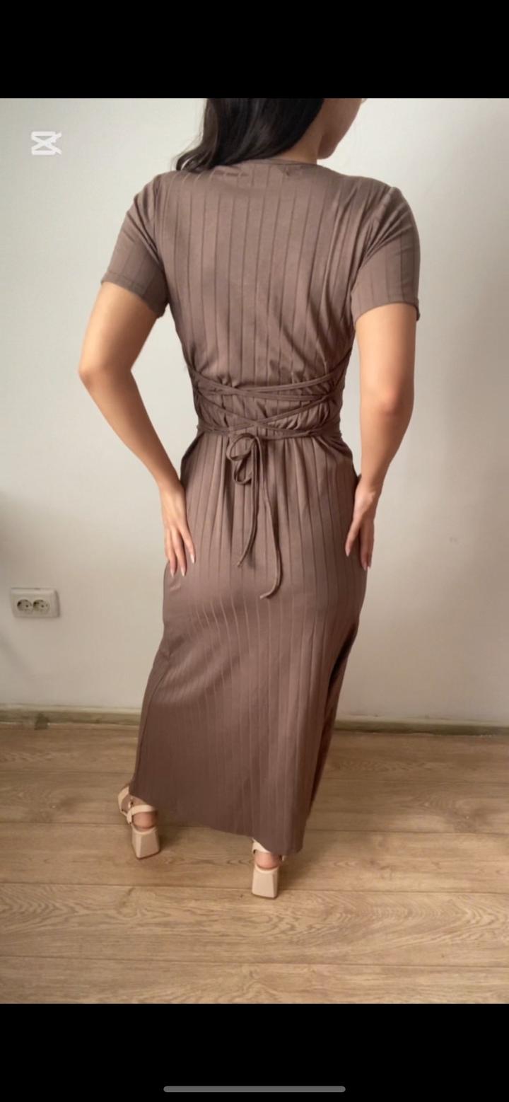 Платье с завязками сзади