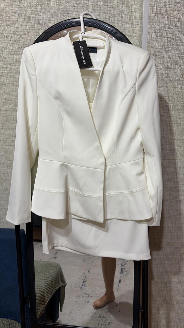 Юбочный костюм