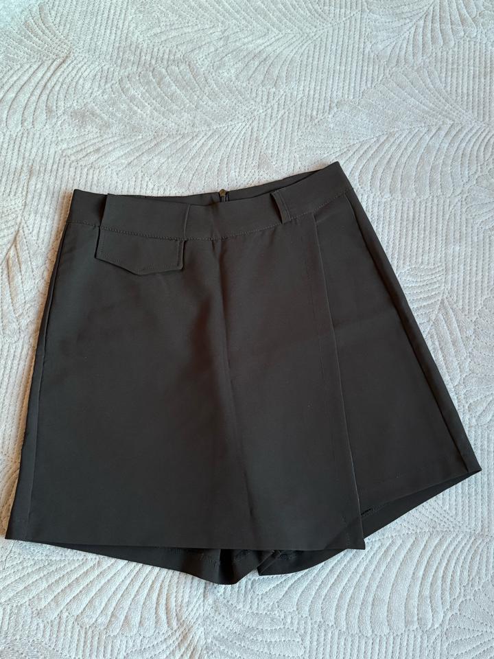 Черная юбка-шорты