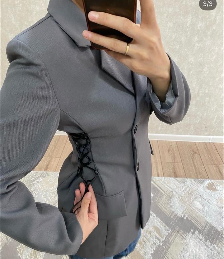 Серый пиджак