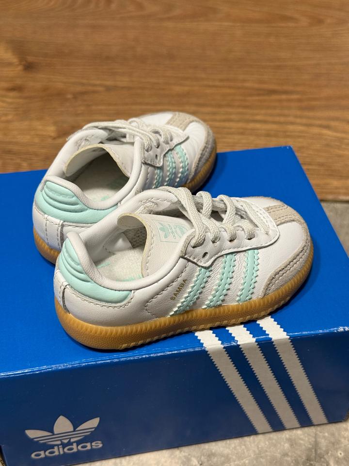 Детские кроссы Adidas